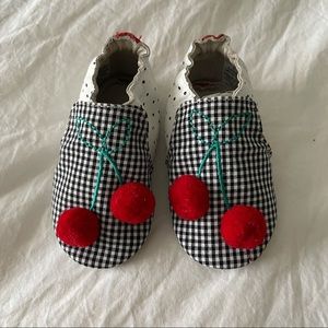 Robeez 6-12 month baby shoes